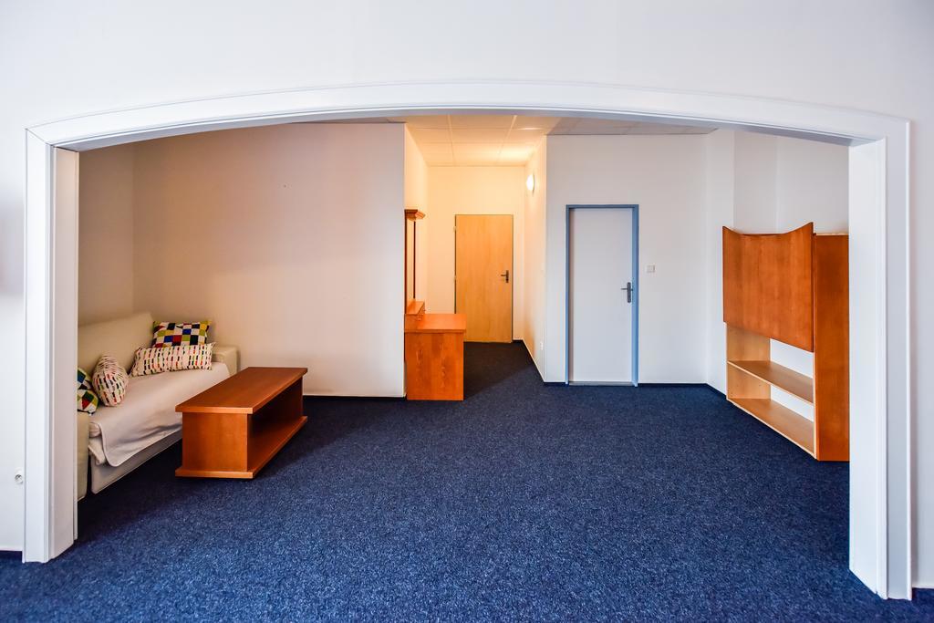City Hostel Brno Modrice Luaran gambar