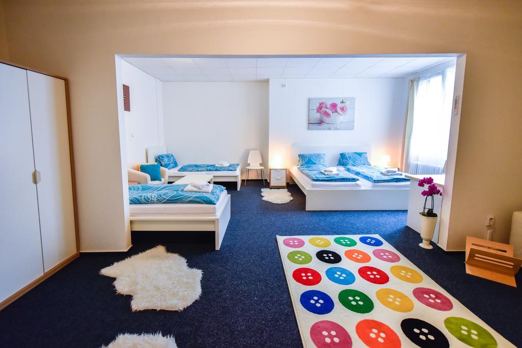 City Hostel Brno Modrice Luaran gambar