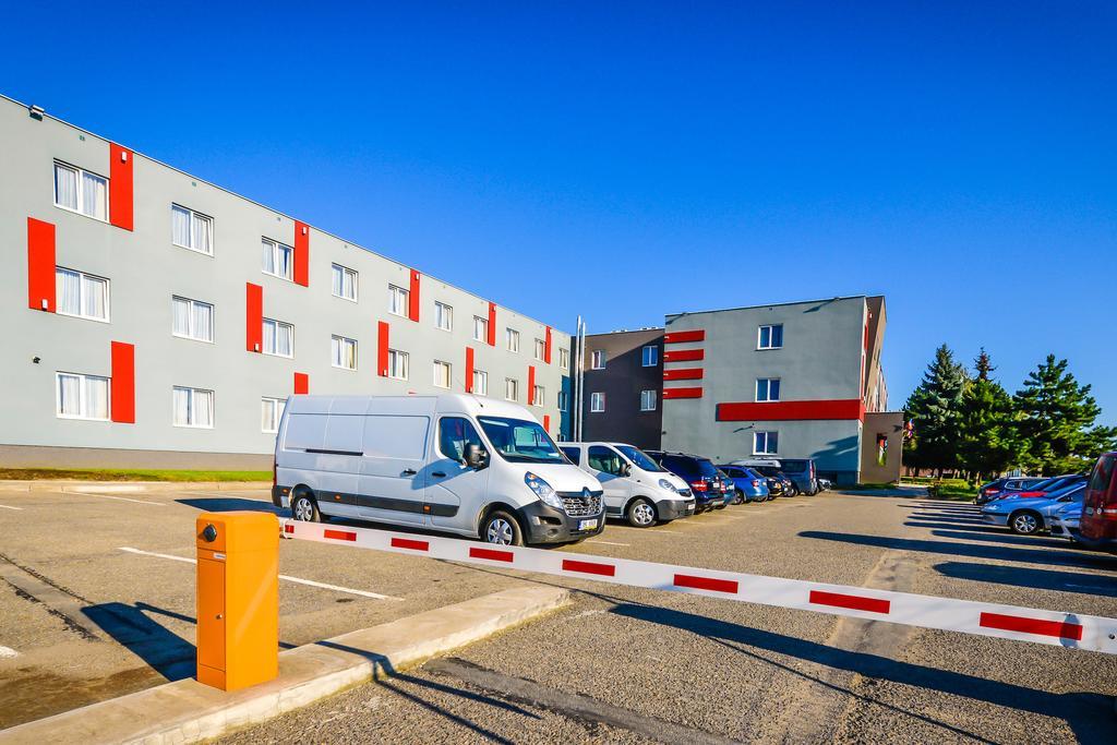 City Hostel Brno Modrice Luaran gambar