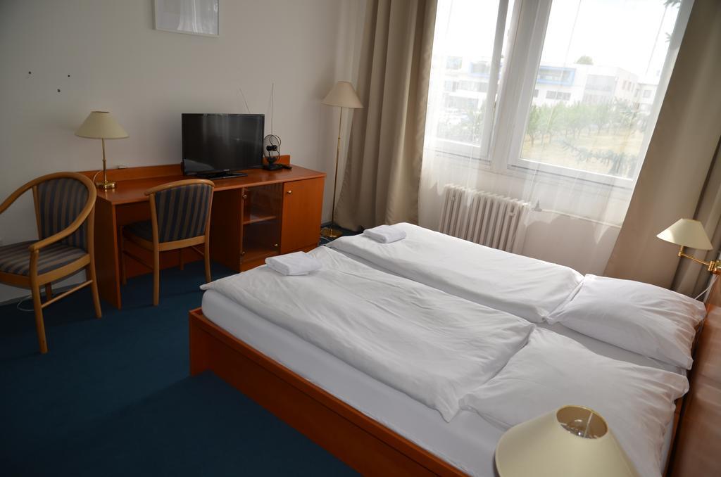 City Hostel Brno Modrice Luaran gambar