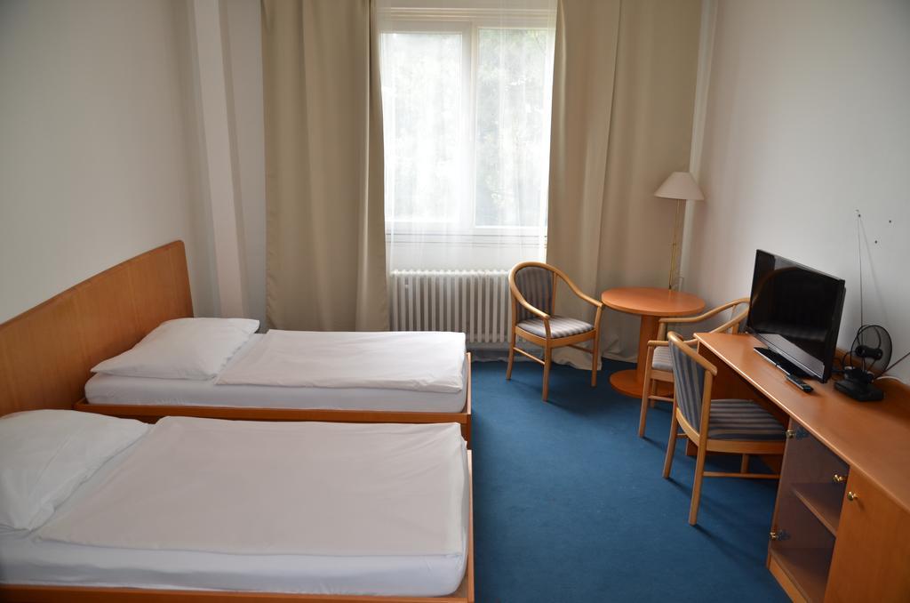 City Hostel Brno Modrice Luaran gambar