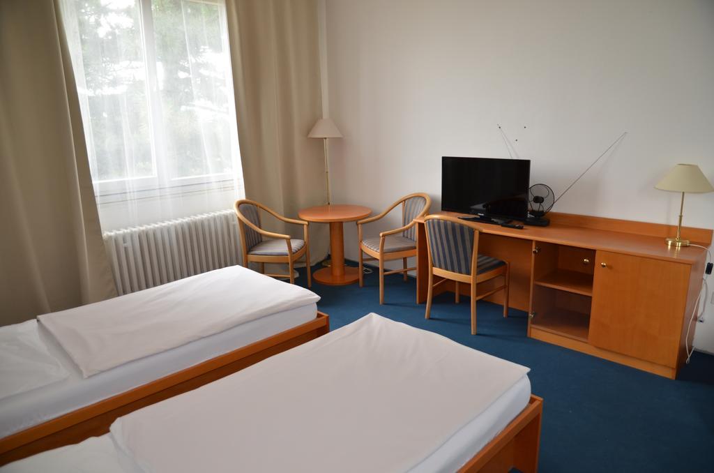 City Hostel Brno Modrice Luaran gambar